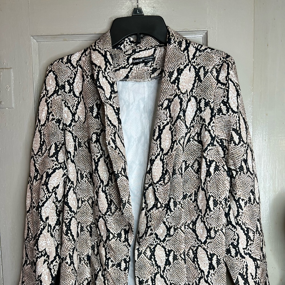 NWOT Snake Skin Blazer